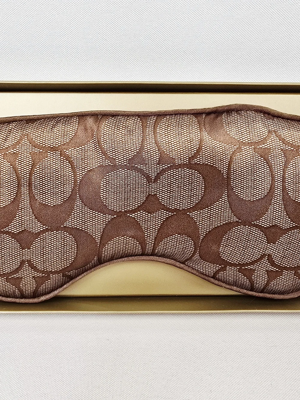 COACH KHAKI SIGNATURE SILK SLEEP EYE MASK CE958